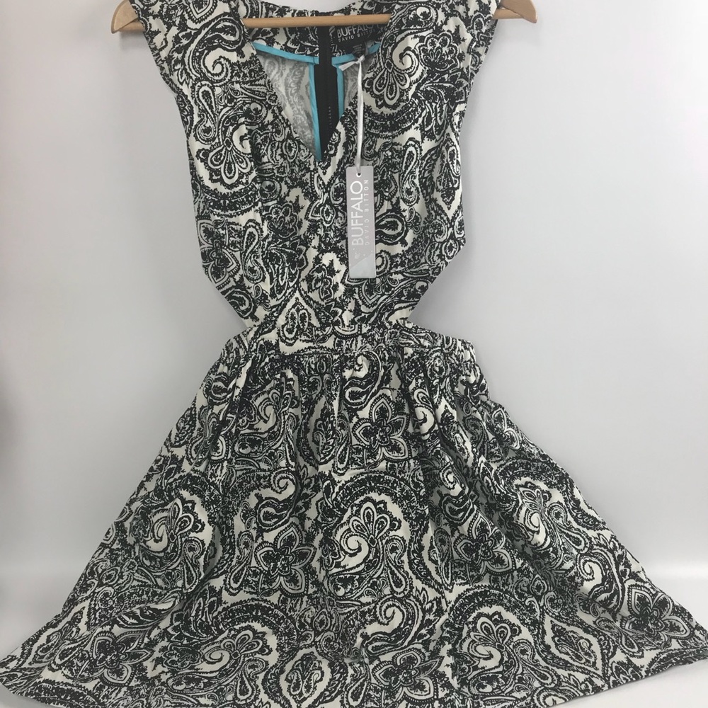 Buffalo by David Bitton Black White Floral cutouts
